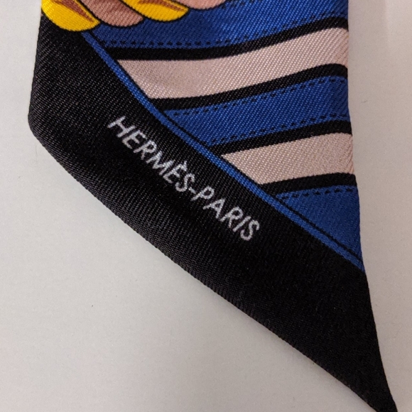 ✨HERMES✨ Absolutely Gorgeous Hermes Twilly Scarf - Picture 6 of 7